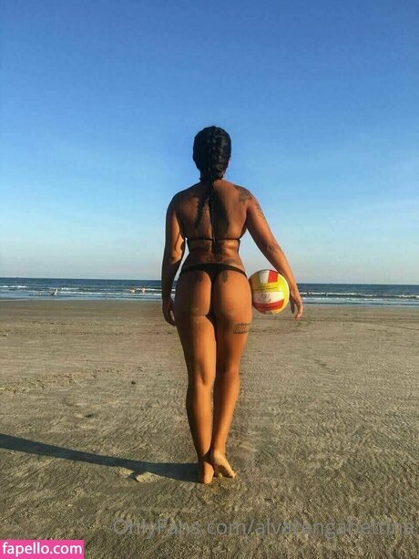 Bettina Alvarenga star perfect pictures