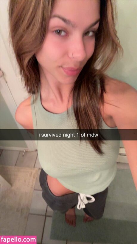 Julia Carrano star porn photo
