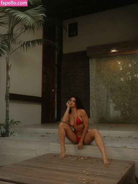 knees onlyfans art naked archive
