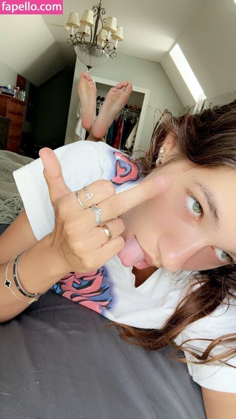Goddess Rhegan pretty pornstar photos