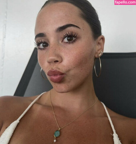 pawg selfie onlyfans erotic picture