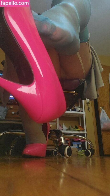 gym asian onlyfans adult photo
