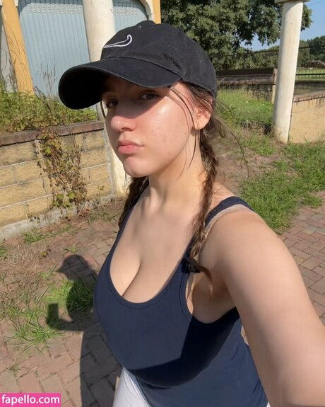 chiri francesca model hot pic
