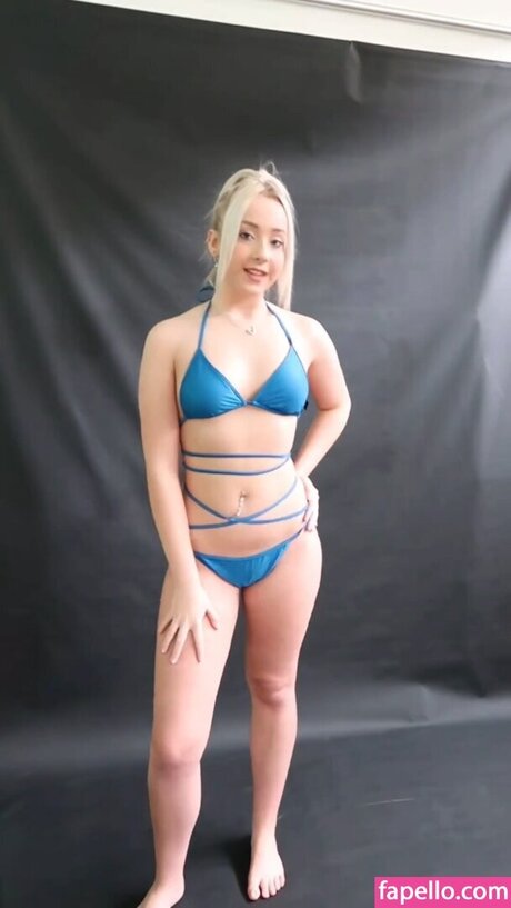 Lexi Booker model exclusive images