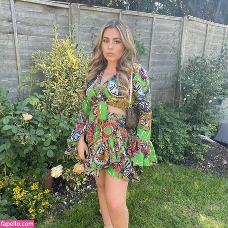 Sophie Williams sex model picture