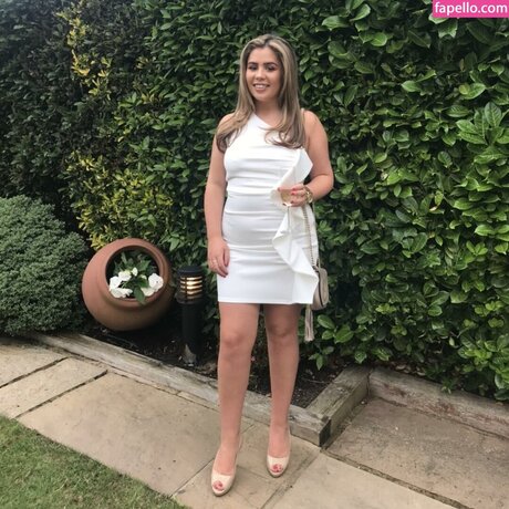 Sophie Williams adult model galleries