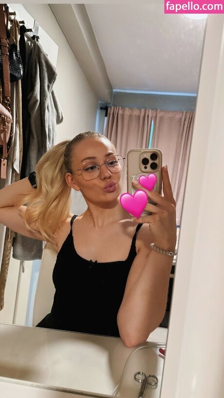 Silje Fredsvik top star pic