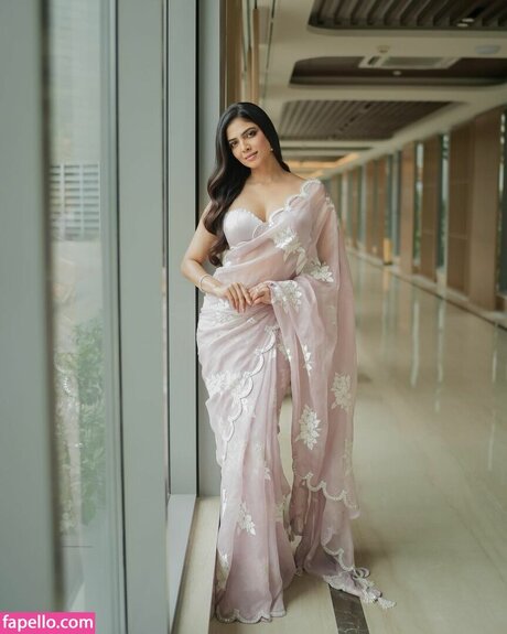 Malavika Mohanan pornstar top gallery
