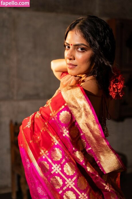 Malavika Mohanan star nude image