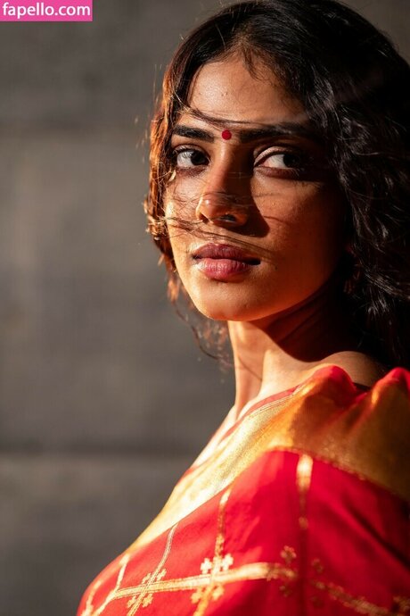 Malavika Mohanan star nice photo