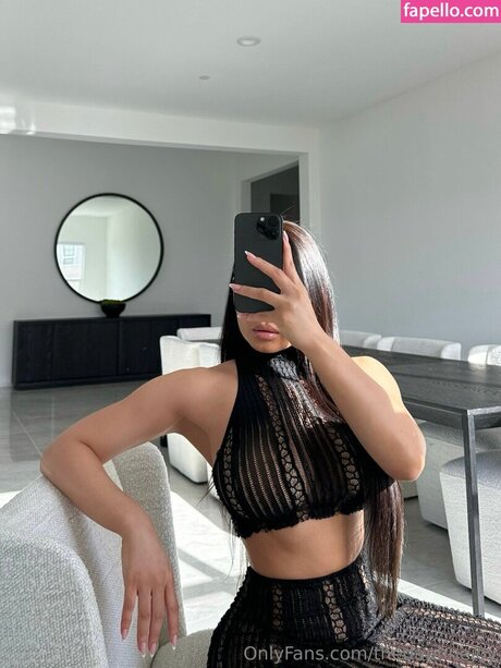 DaphneJoy model nude pictures