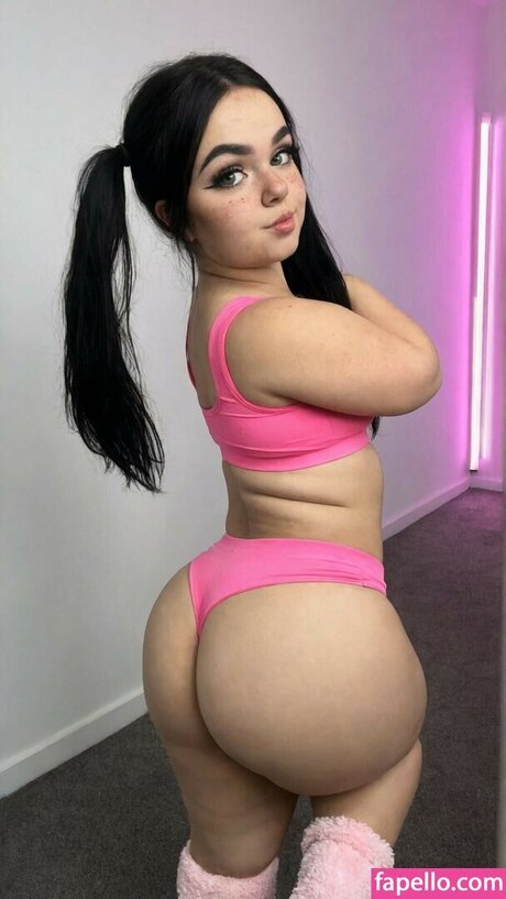 leialittle star naked gallery