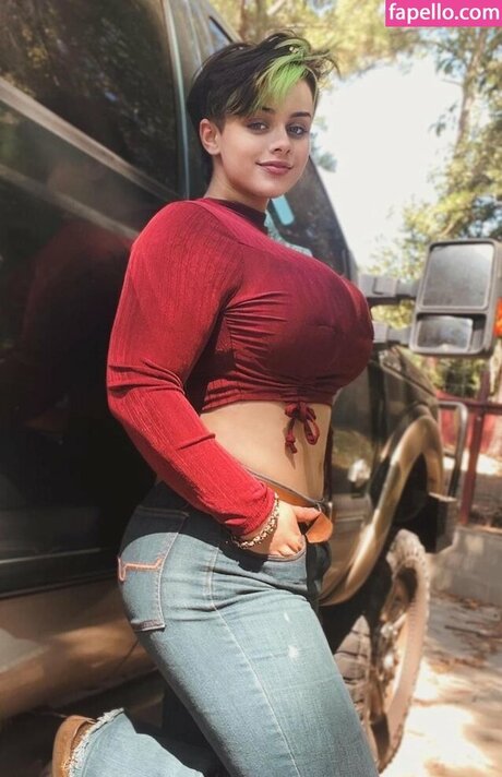 EmeryEXP sexy pornstar gallery