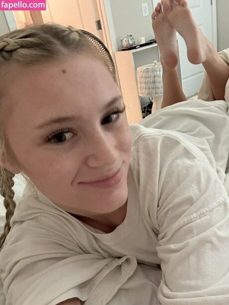 Mads Thompson Maddiiedee star beautiful image