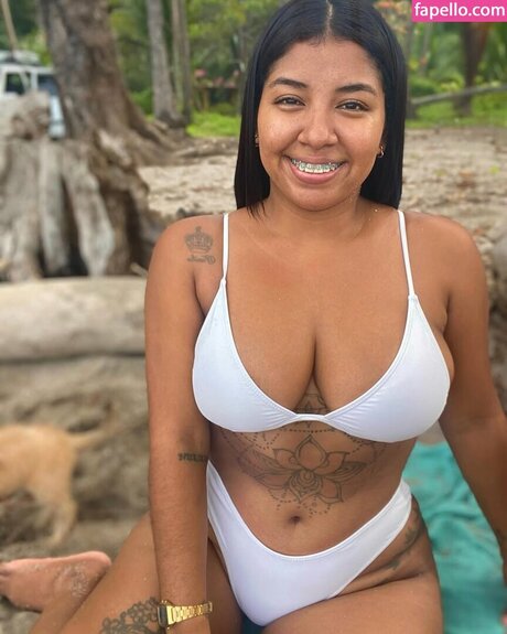 Melanie Noelia star pornographic photo