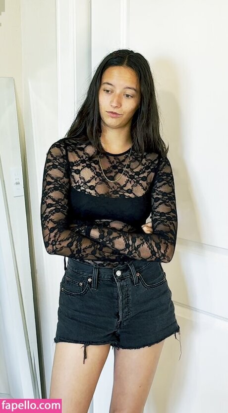 Amelia Harma porn actress gallery
