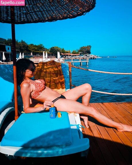 Kybeleniz hot model pic