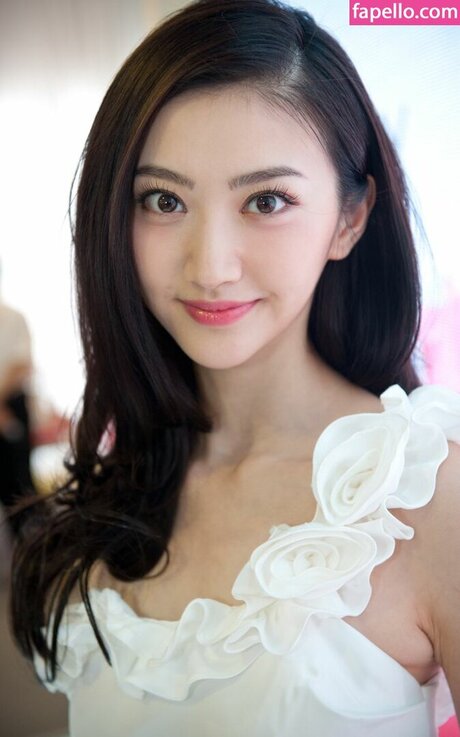 Jing Tian beautiful model photo
