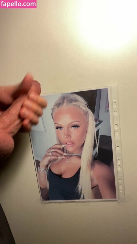 sagastq naked pornstar picture