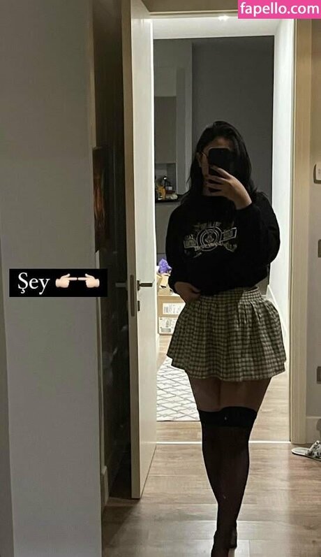 Su Balc naked pornstar images