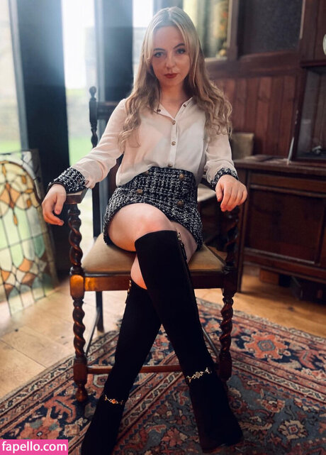 Eleanorruthwilliams erotic pornstar photo
