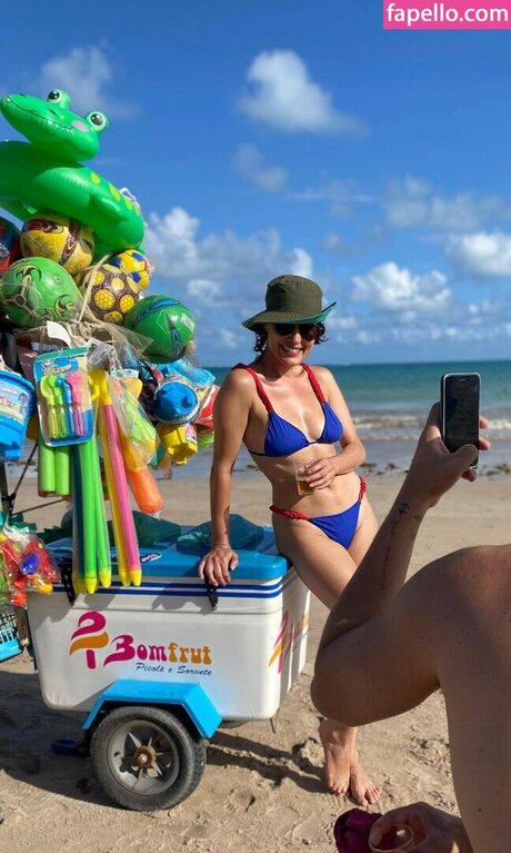Manuela Do Monte star nude picture