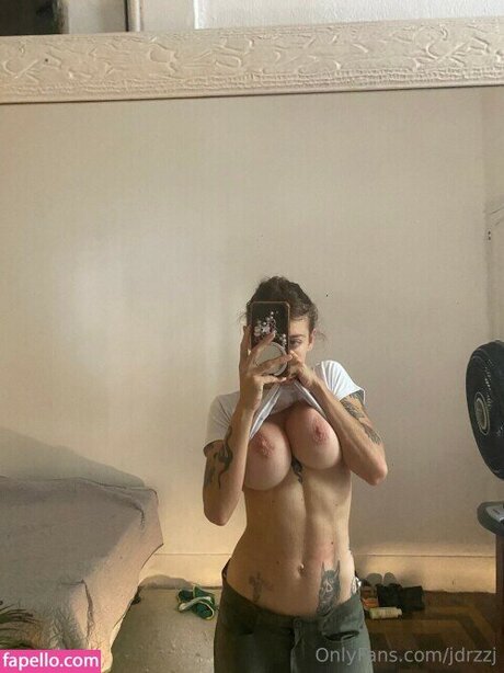 Chile Mega naked actress gallery