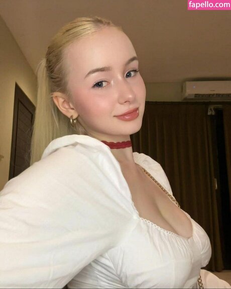 Bulebarbie official naked star image