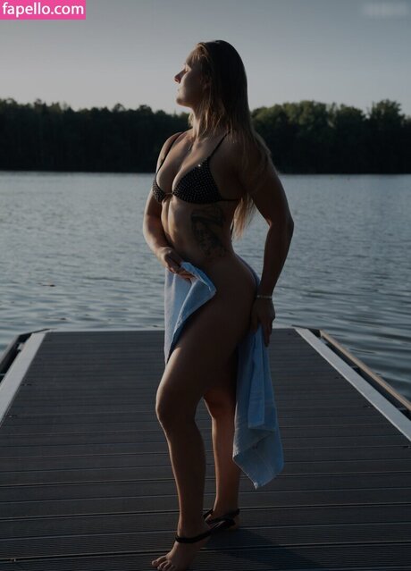 Lisa Buckwitz model erotic pics