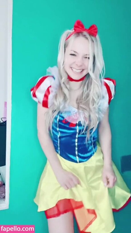 blonde trans onlyfans hot gallery