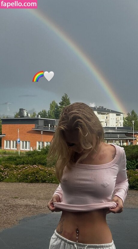 Neea Kuosmanen high quality model picture