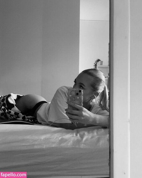 Neea Kuosmanen model nice archive