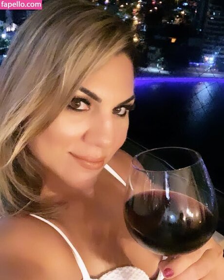 Bethe Correia adult model pics