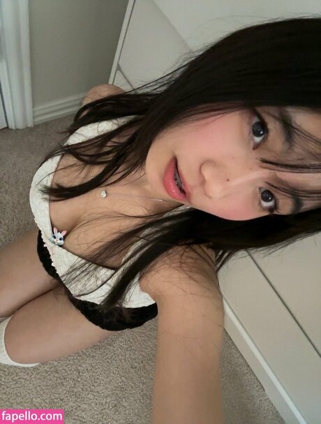 bunibuniyu naked actress pics