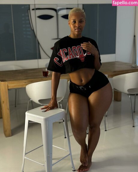 Faustina Thobakgale star art picture