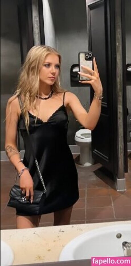 Mary Kate Willis pornographic actress images