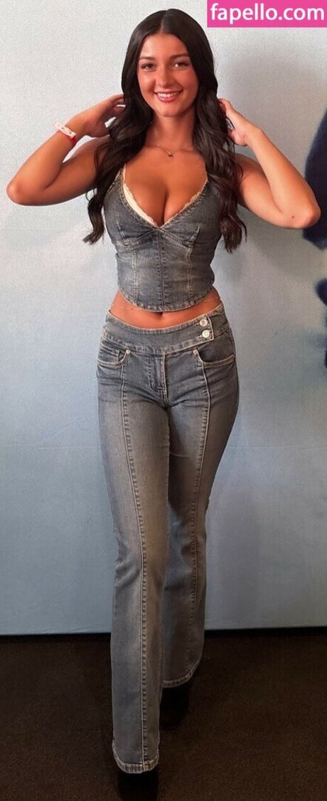 Gianna Thimons model exclusive images