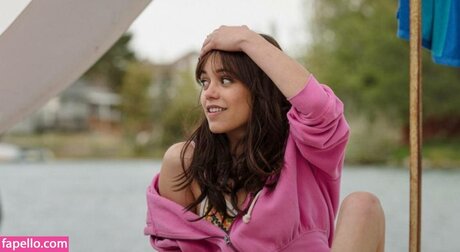 Jenna Ortega star adult pic