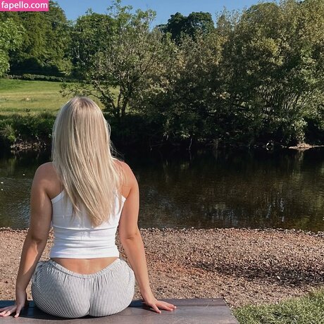 Lauren Duffy model pornographic pictures
