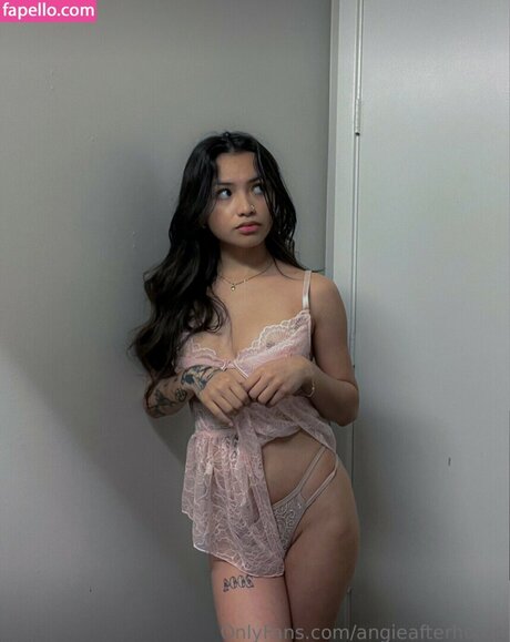 Angierzzz erotic star image