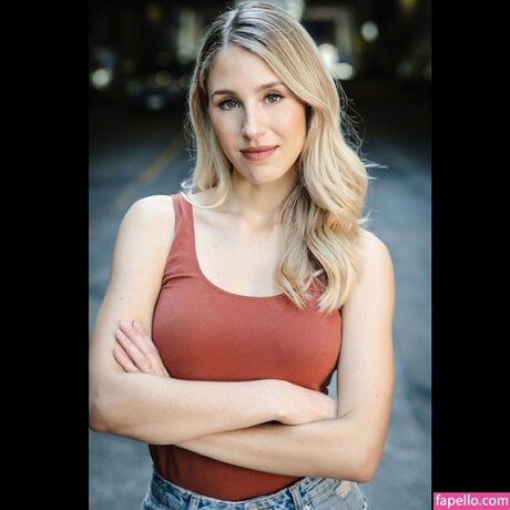 Lisa Gilroy perfect actress pictures