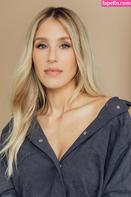 Lisa Gilroy hd model pics
