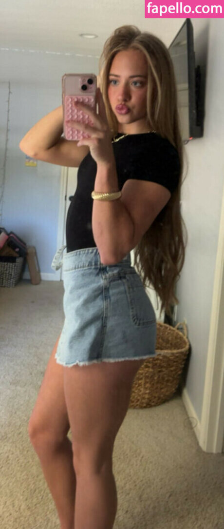 Tatum Bittick sexy model pictures
