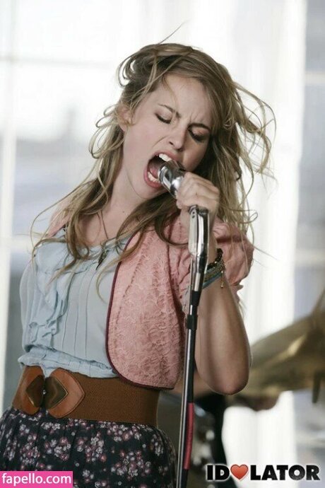 Bridgit Mendler pornstar perfect picture