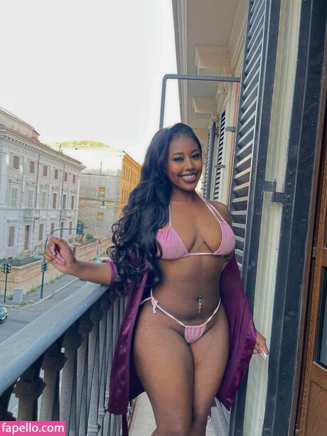 Yungnena pornstar hd image