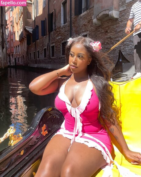 Yungnena star high quality galleries