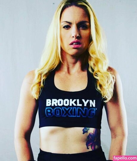 Heather Hardy model art photo