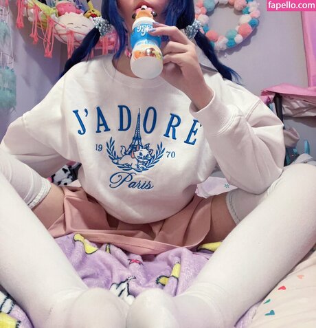 LittleNiiVT model hd pic