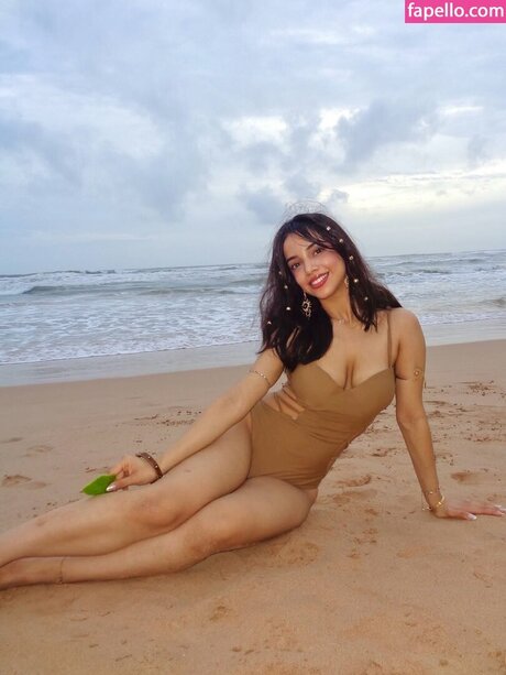 Muskan Karia model beautiful images