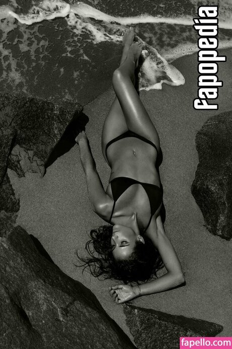 Jade Leboeuf nude model images